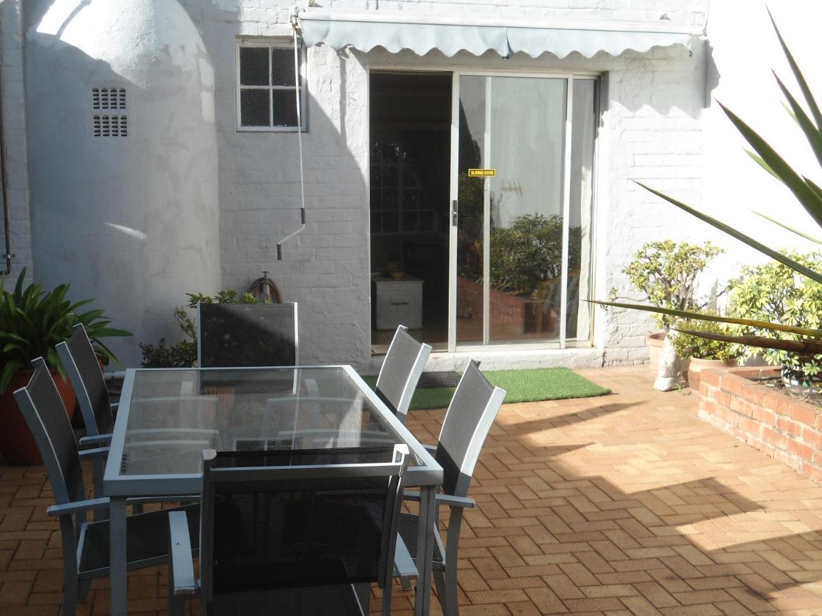 "La Couronne" Appartement Johannesburg Buitenkant foto