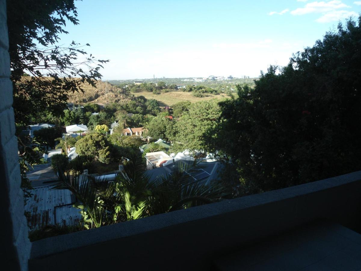 "La Couronne" Appartement Johannesburg Buitenkant foto